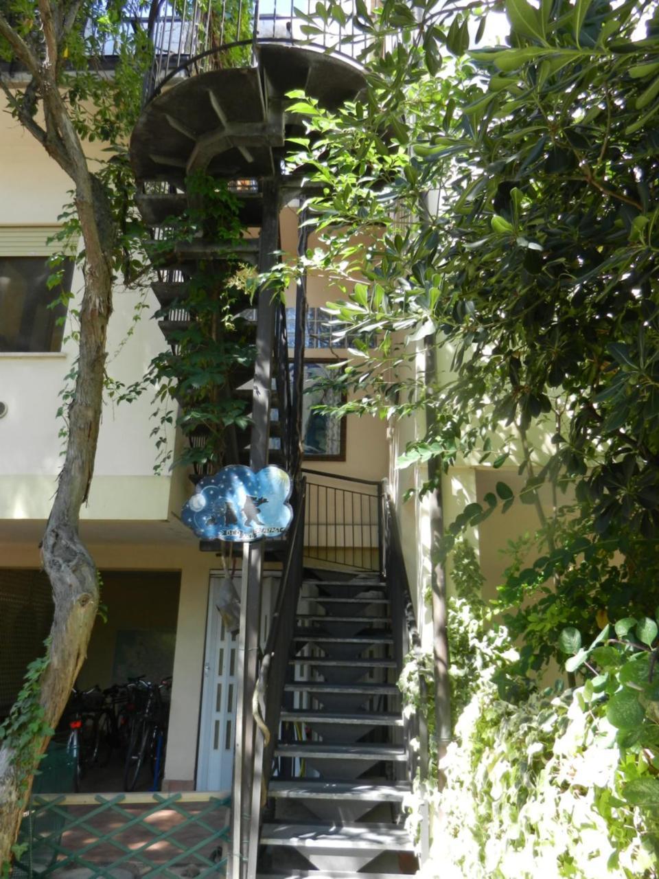 Bondi * Rávena